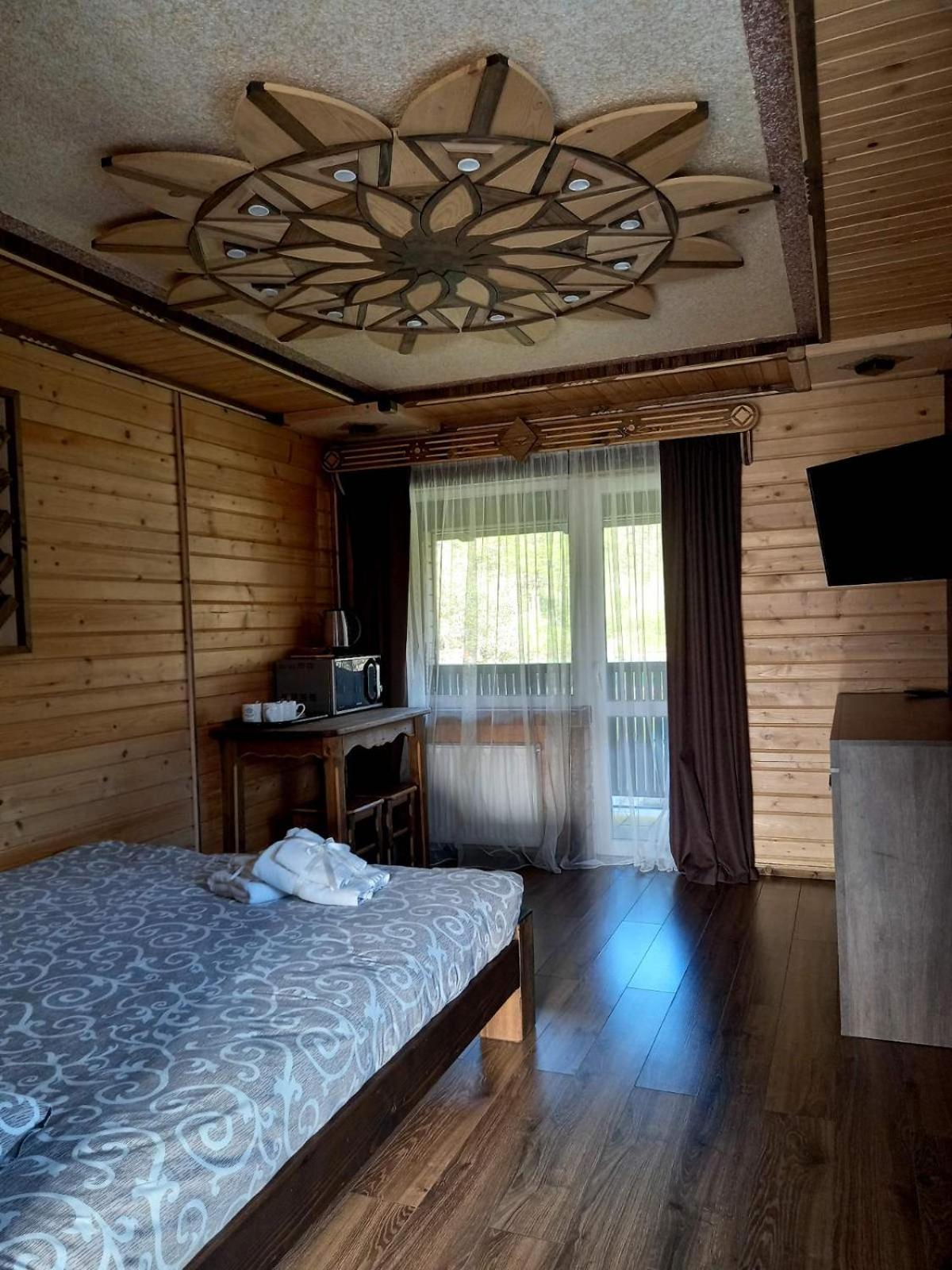 Hotel Voyage Tatariv Esterno foto