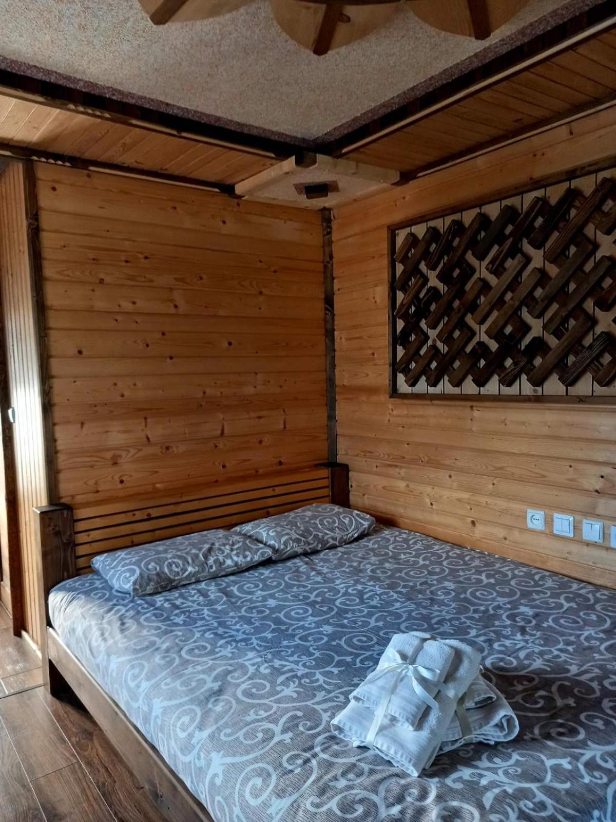 Hotel Voyage Tatariv Esterno foto