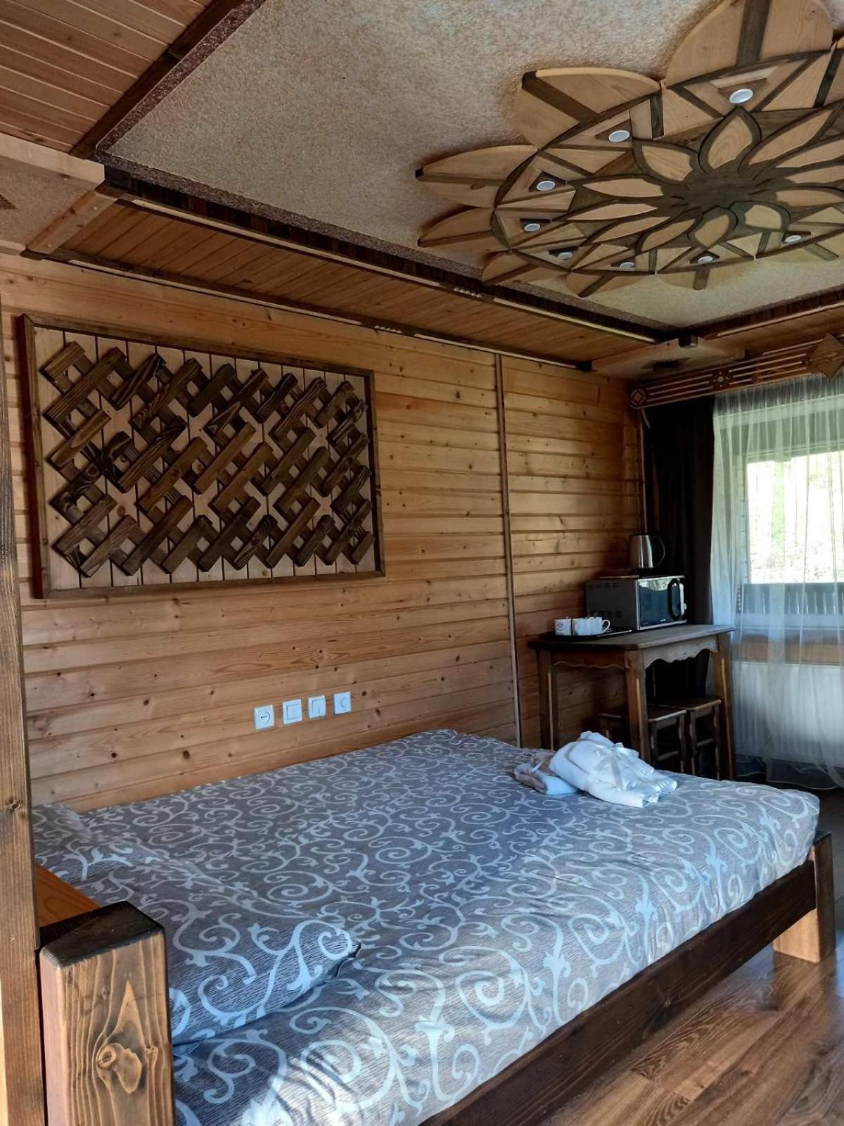 Hotel Voyage Tatariv Esterno foto
